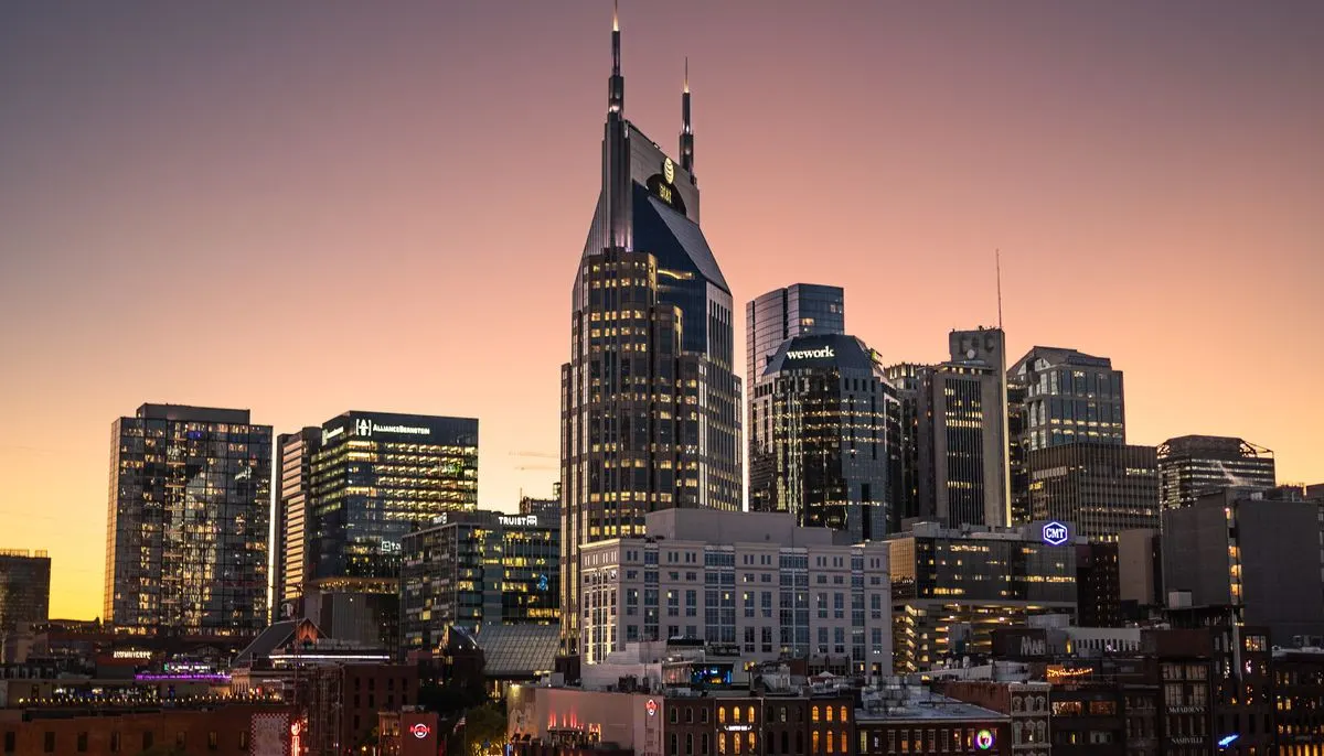 Cityscape of nashville tennessee at dawn